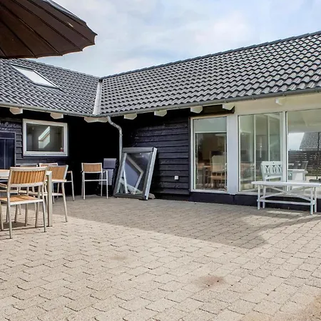 度假居 Amazing In Lokken With Sauna