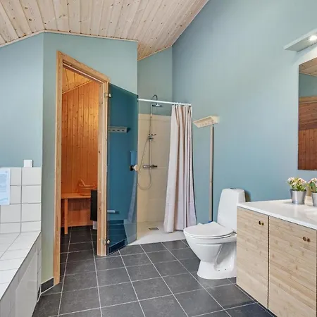 Amazing Home In Lokken With Sauna Casa de Férias Løkken